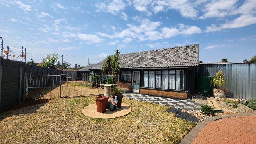 3 Bedroom Property for Sale in Stilfontein Ext 4 North West